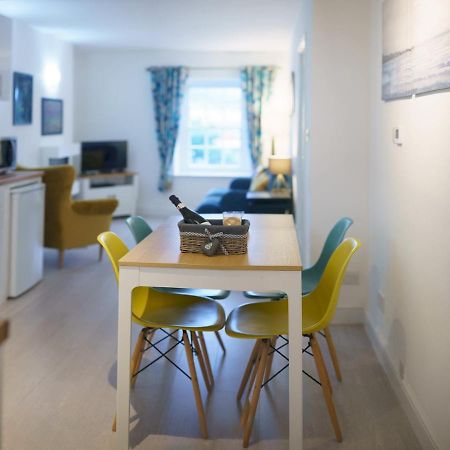 Pass The Keys Modern 2 Bed Flat Overlooking Aberaeron Harbour Eksteriør billede