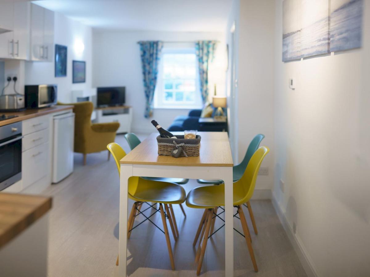 Pass The Keys Modern 2 Bed Flat Overlooking Aberaeron Harbour Eksteriør billede