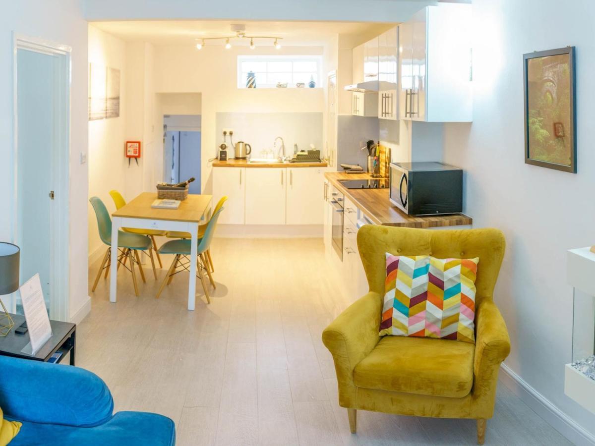 Pass The Keys Modern 2 Bed Flat Overlooking Aberaeron Harbour Eksteriør billede