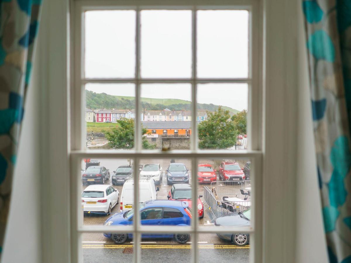Pass The Keys Modern 2 Bed Flat Overlooking Aberaeron Harbour Eksteriør billede